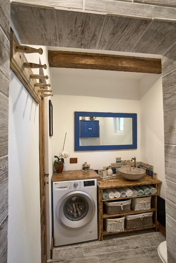 Walnut Tree Cottage Săcele Екстериор снимка